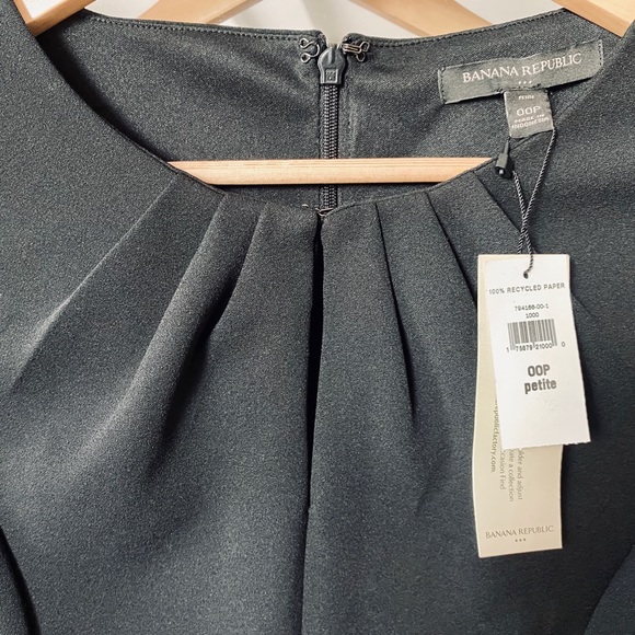 Banana Republic Dress w/ Thin Front Keyhole - Picture 4 of 16